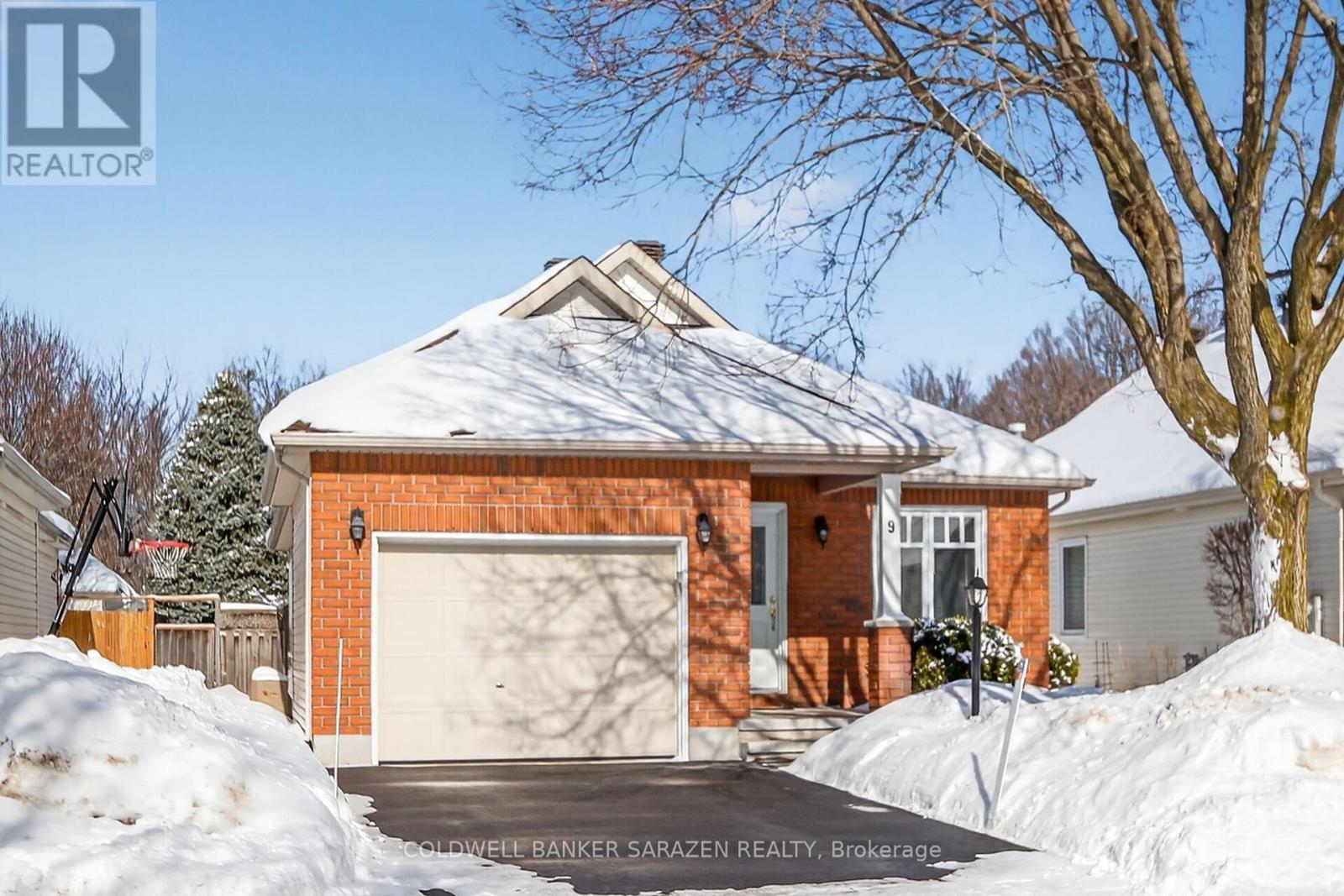 9 FIELDCREST AVENUE, Ottawa, Ontario