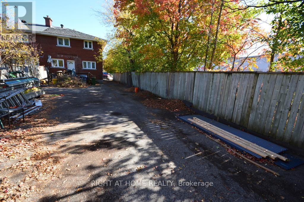 348 Woodroffe Avenue, Ottawa, Ontario  K2A 3V5 - Photo 10 - X12816812