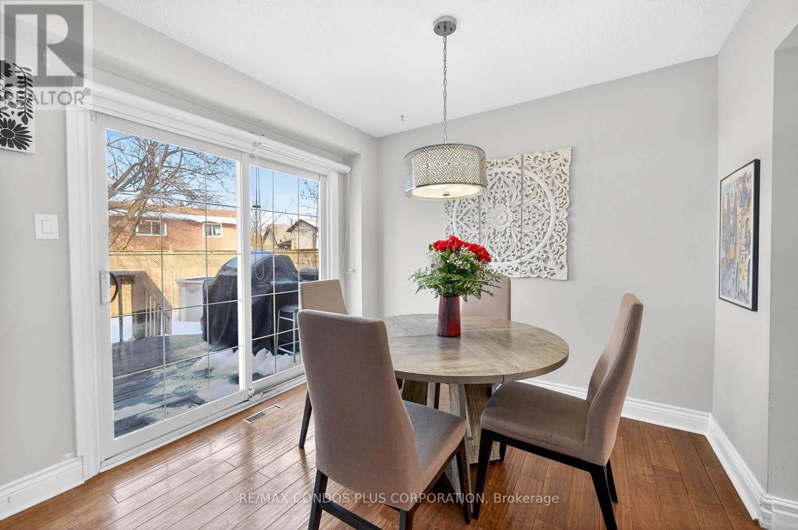 6956 Cadiz Crescent, Mississauga, Ontario  L5N 1Y4 - Photo 6 - W12801722