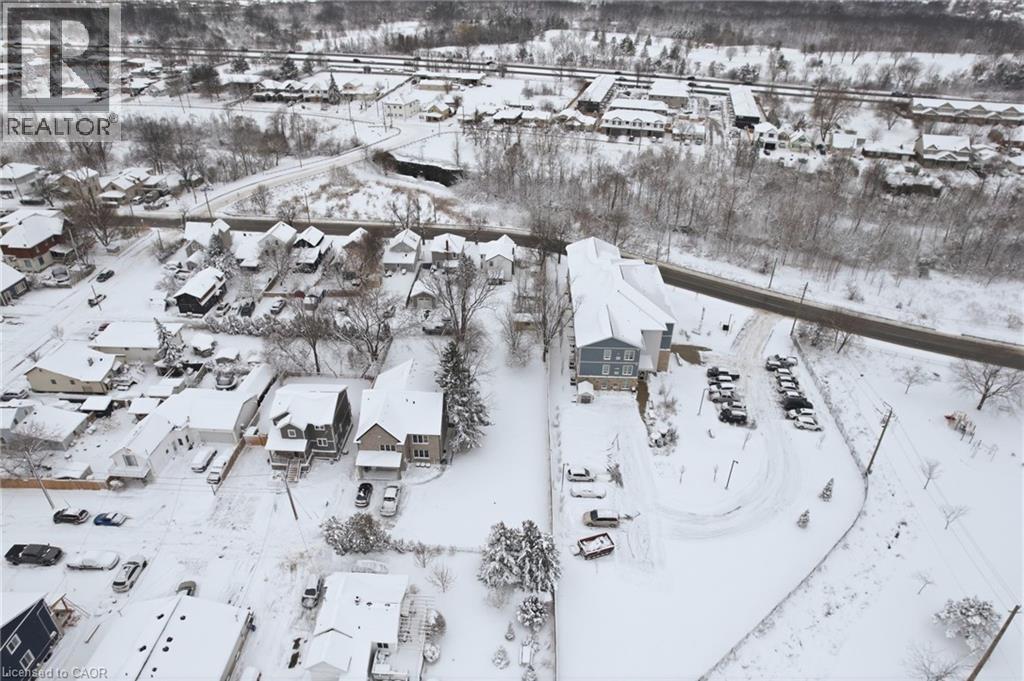 170 Oakdale Avenue, St. Catharines, Ontario  L2P 2K9 - Photo 3 - 40798740