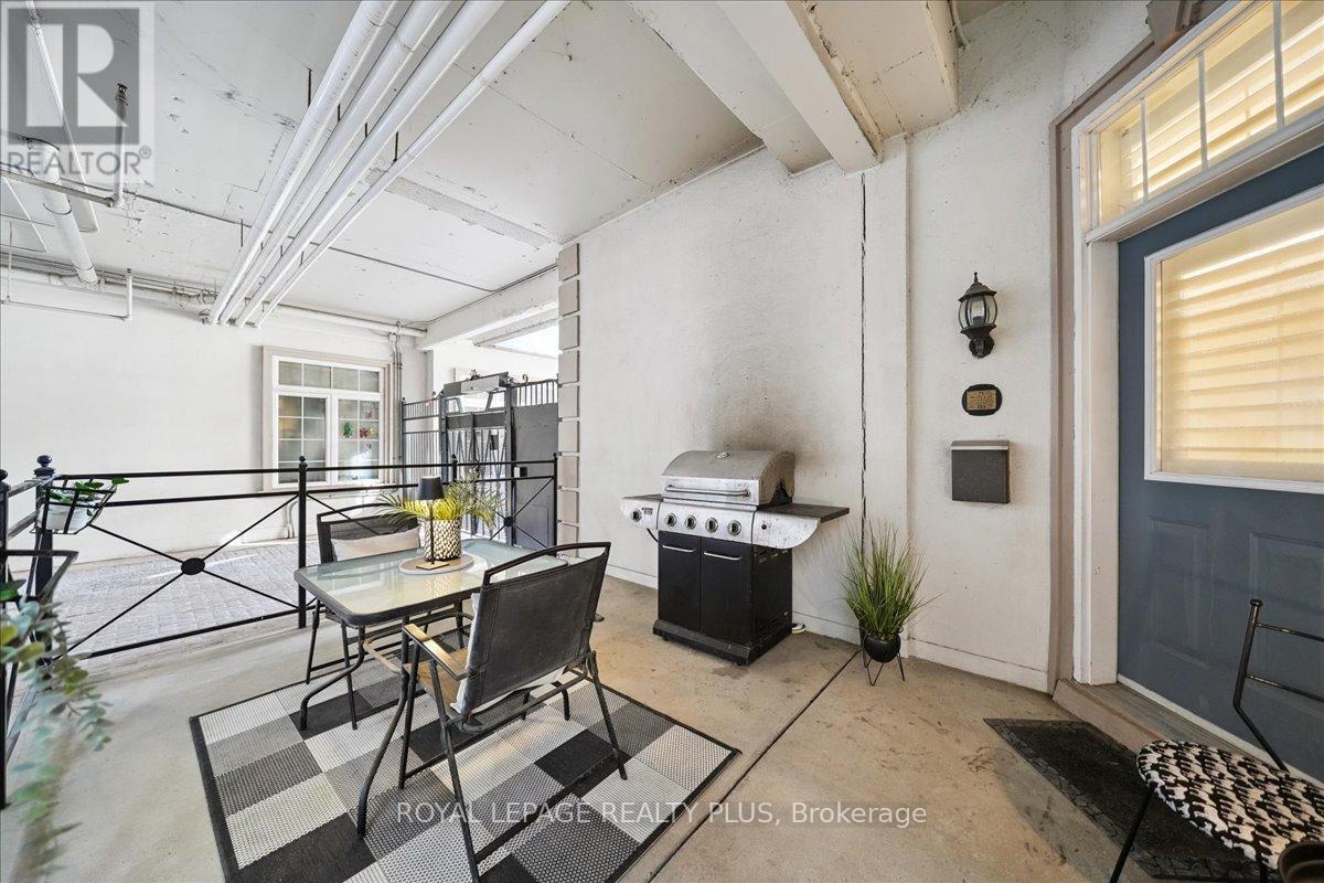 121 - 71 Mccaul Street, Toronto, Ontario  M5T 2X1 - Photo 2 - C12816724