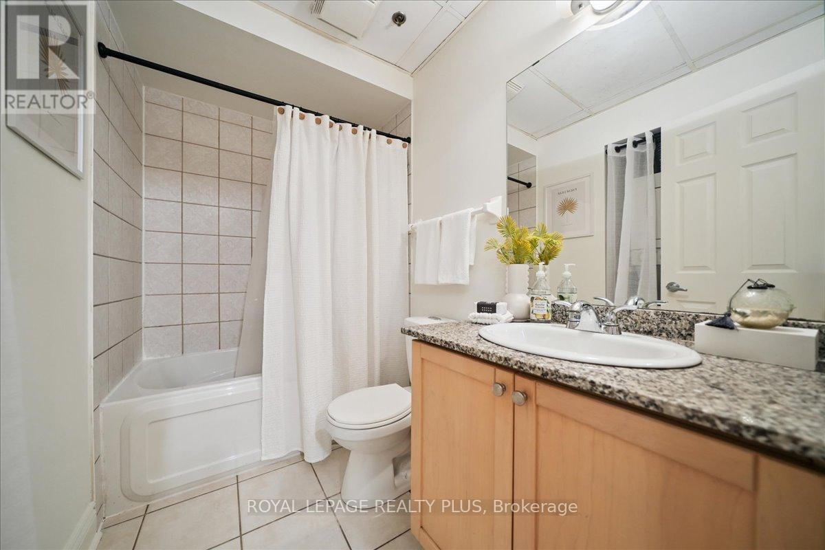 121 - 71 Mccaul Street, Toronto, Ontario  M5T 2X1 - Photo 20 - C12816724