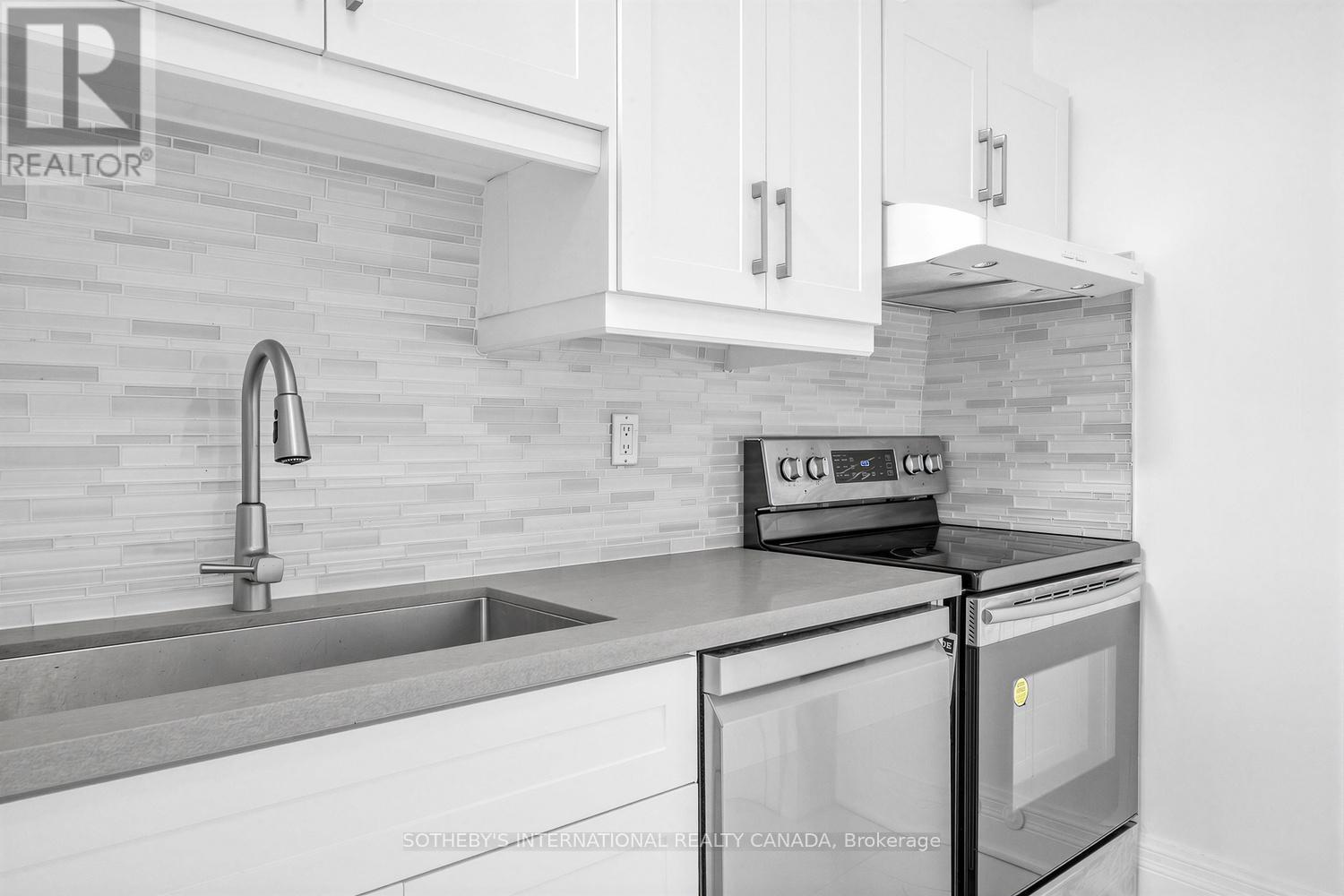 3 - 212 Carlton Street, Toronto, Ontario  M5A 2L1 - Photo 4 - C12816774