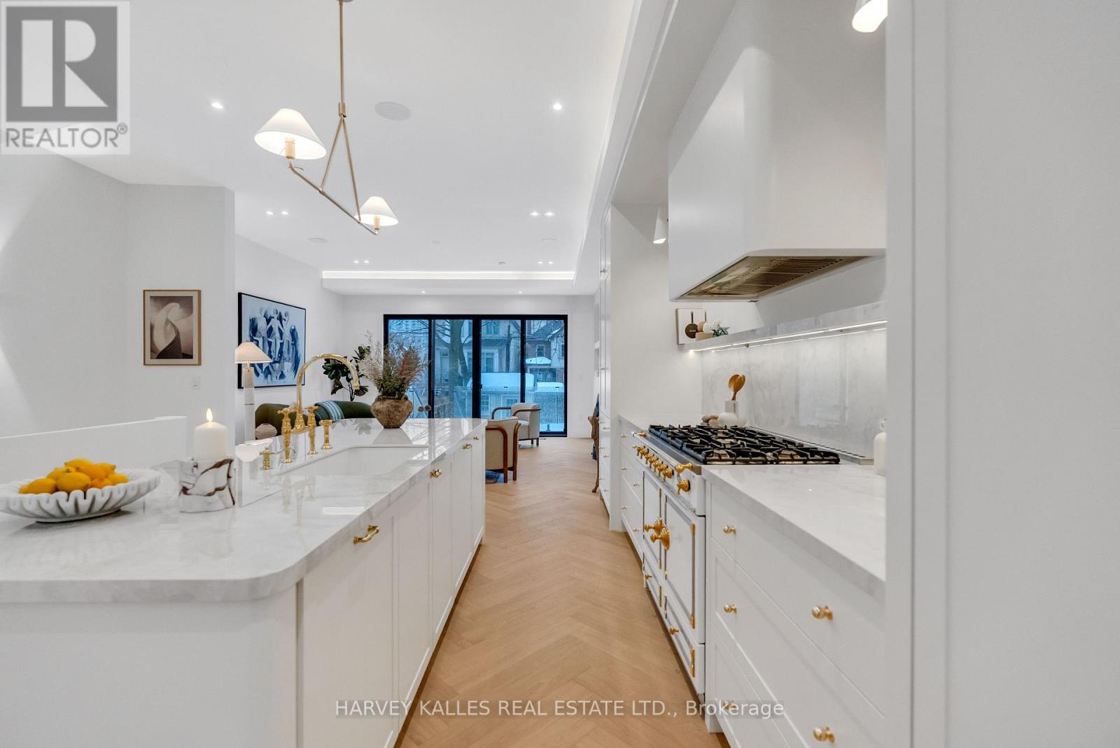 101 Briar Hill Avenue, Toronto, Ontario  M4R 1H8 - Photo 12 - C12816830