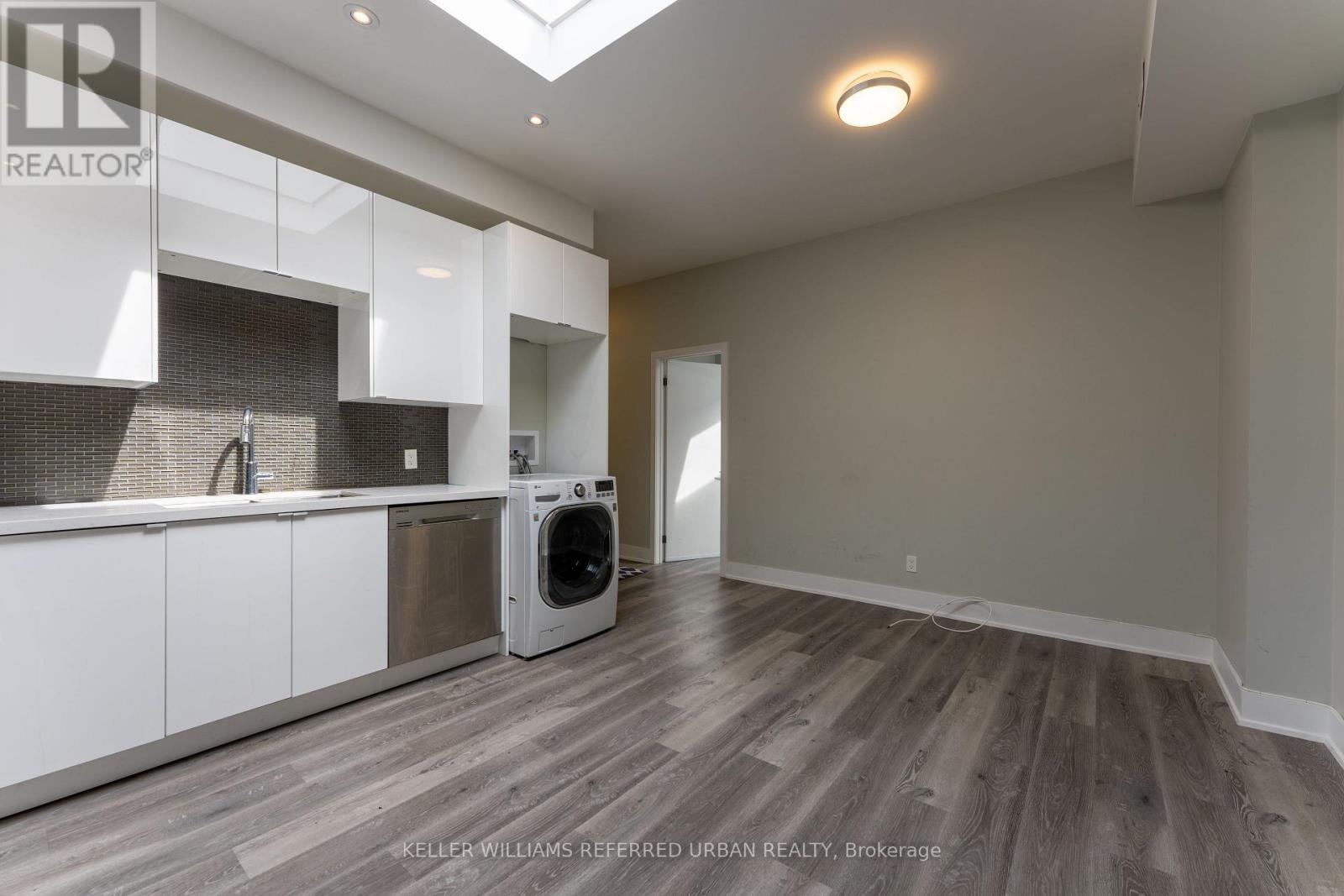 1 - 400 Queen Street W, Toronto, Ontario  M5V 2A6 - Photo 3 - C12816848