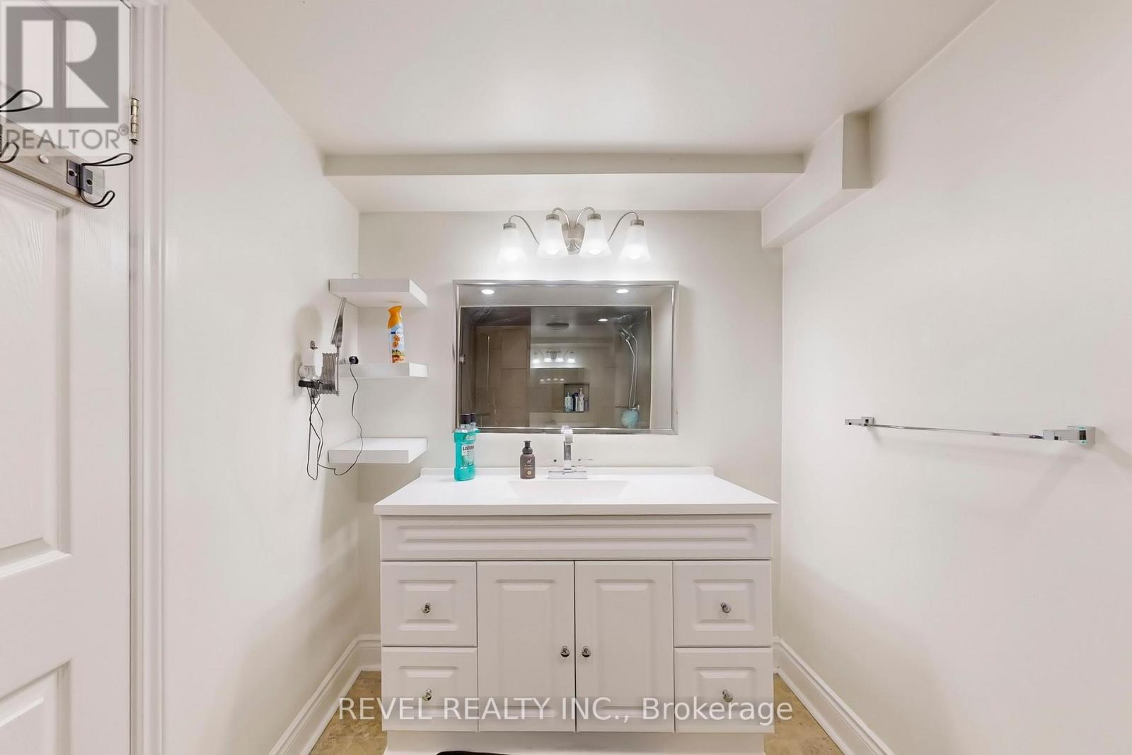 213 Rosedale Drive, Whitby, Ontario  L1N 1Z2 - Photo 16 - E12816744