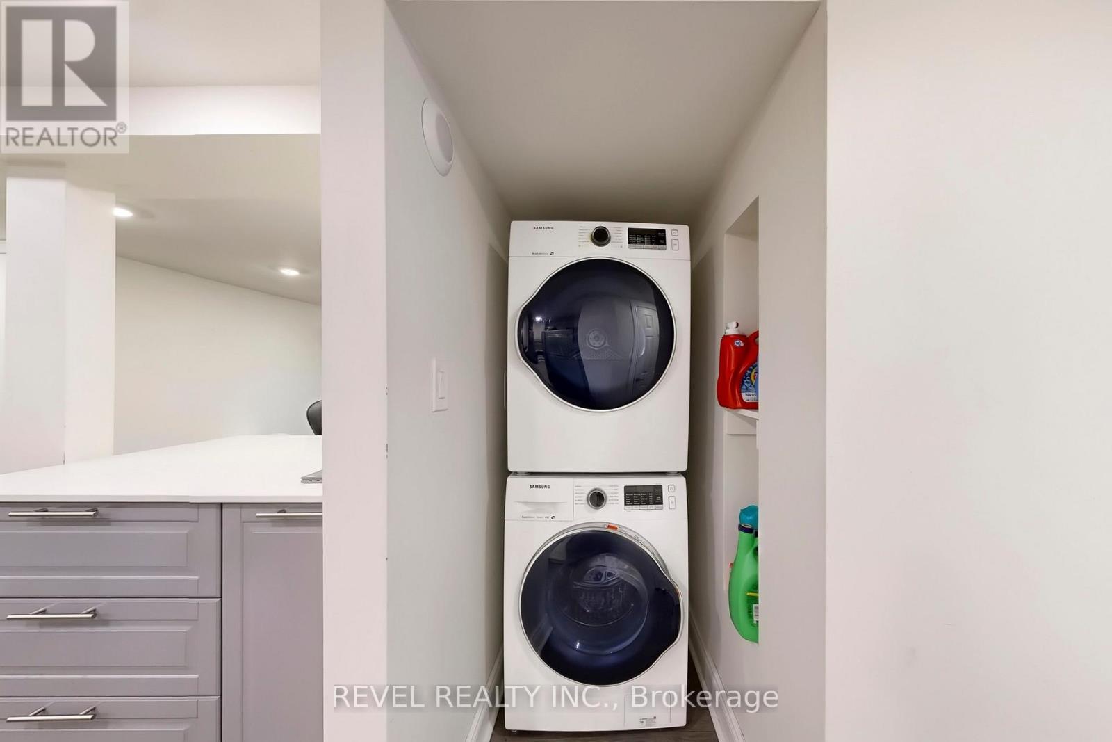 213 Rosedale Drive, Whitby, Ontario  L1N 1Z2 - Photo 18 - E12816744