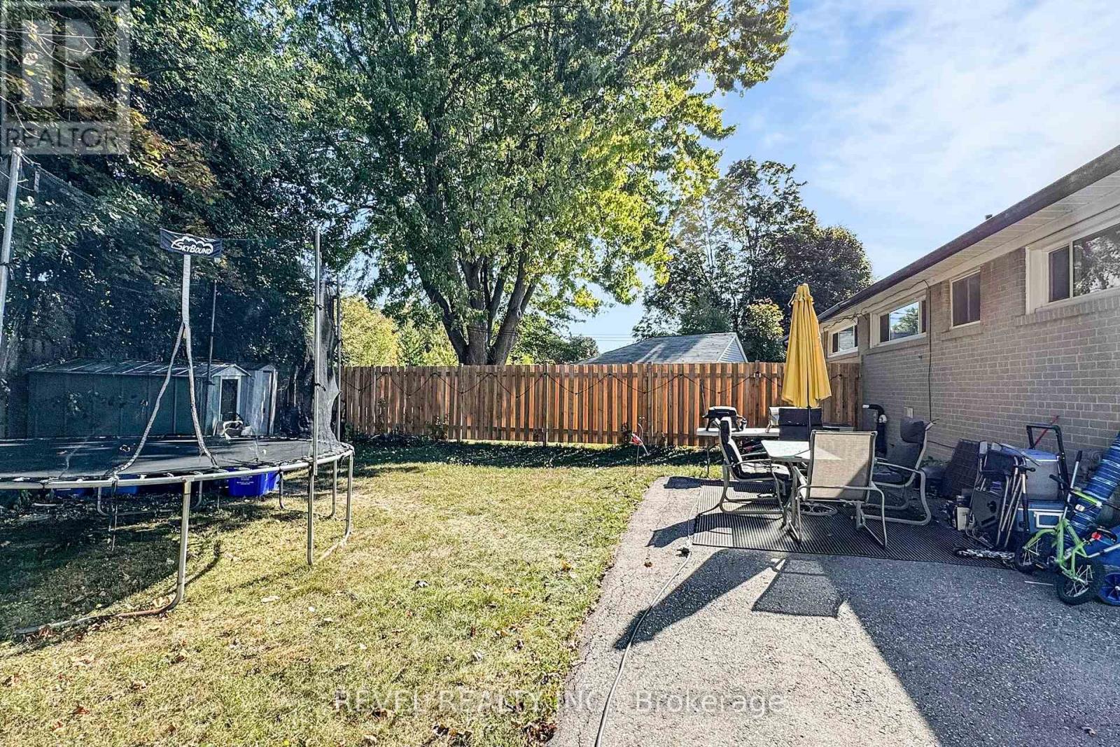 213 Rosedale Drive, Whitby, Ontario  L1N 1Z2 - Photo 20 - E12816744