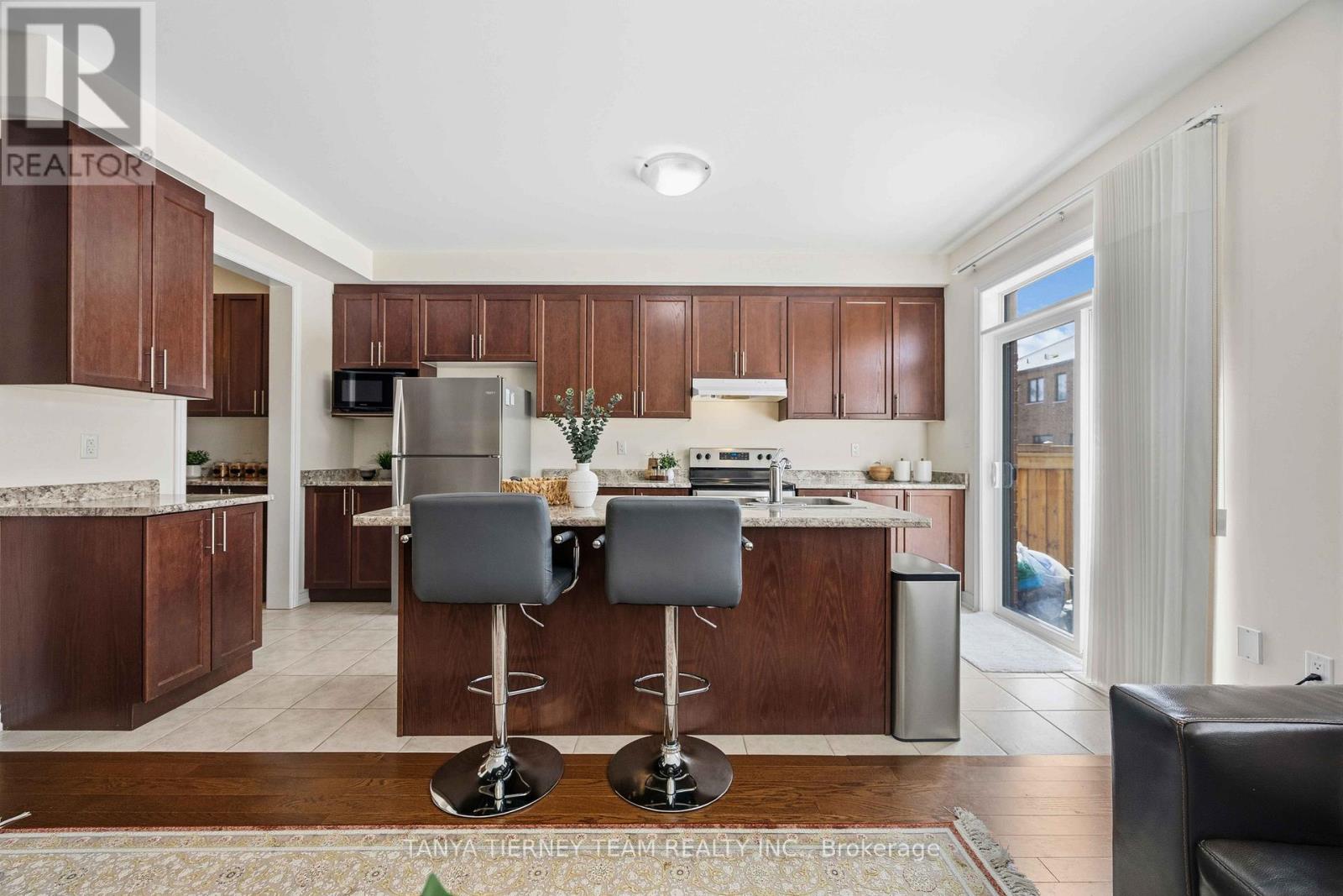 34 Mulgrave Street, Whitby, Ontario  L1P 0J9 - Photo 15 - E12816782