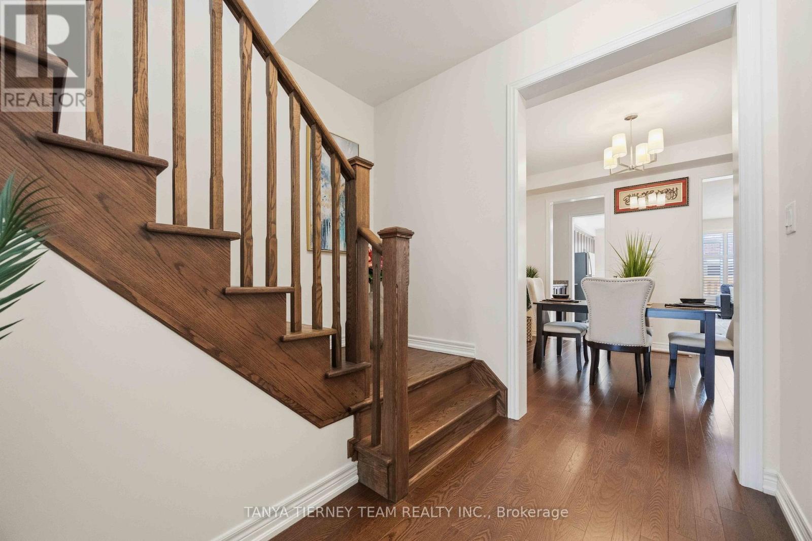 34 Mulgrave Street, Whitby, Ontario  L1P 0J9 - Photo 5 - E12816782