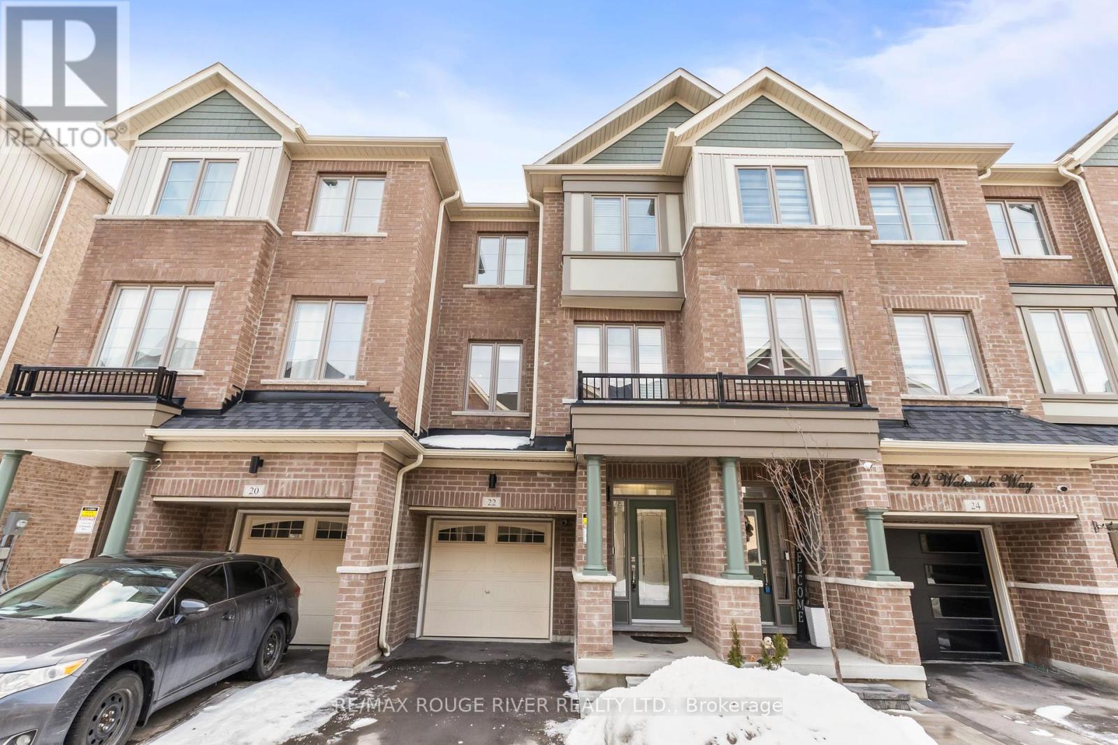 22 WATERSIDE WAY, Whitby, Ontario