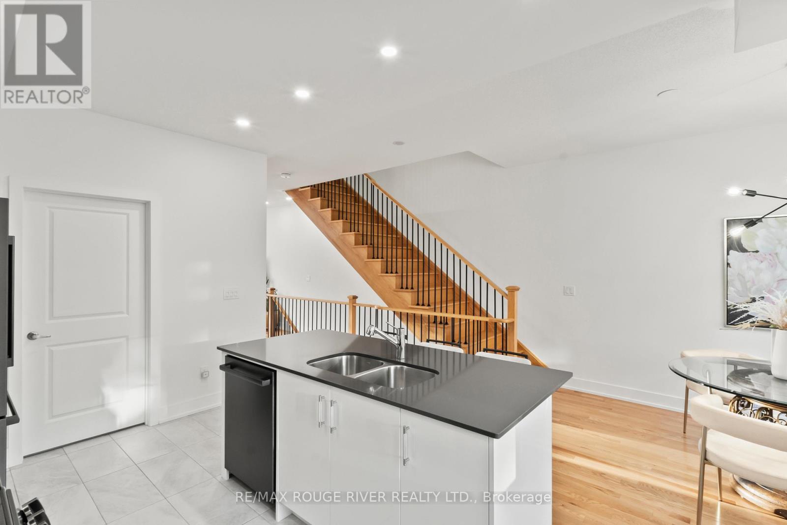 22 Waterside Way, Whitby, Ontario  L1N 0N1 - Photo 17 - E12816840