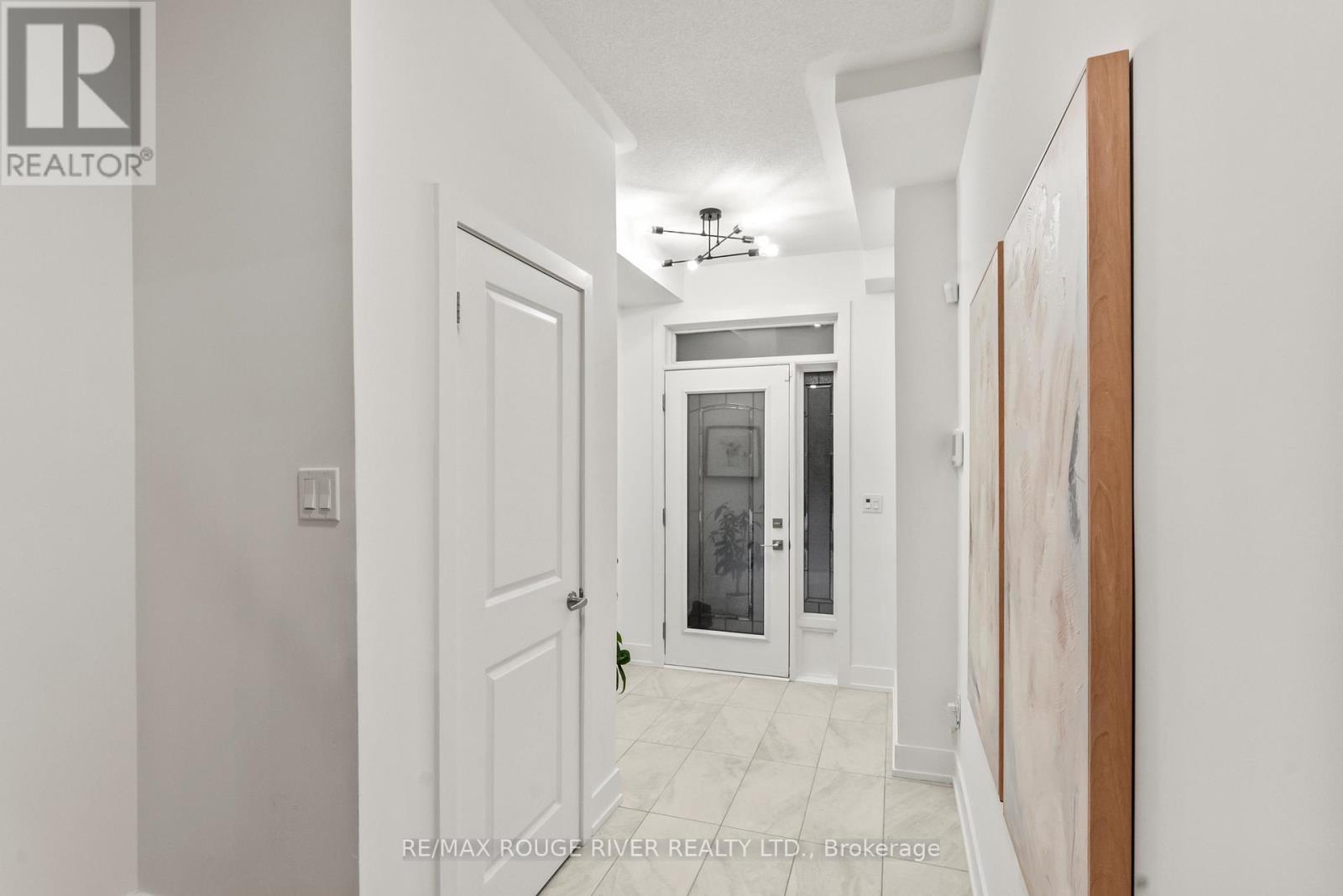 22 Waterside Way, Whitby, Ontario  L1N 0N1 - Photo 3 - E12816840