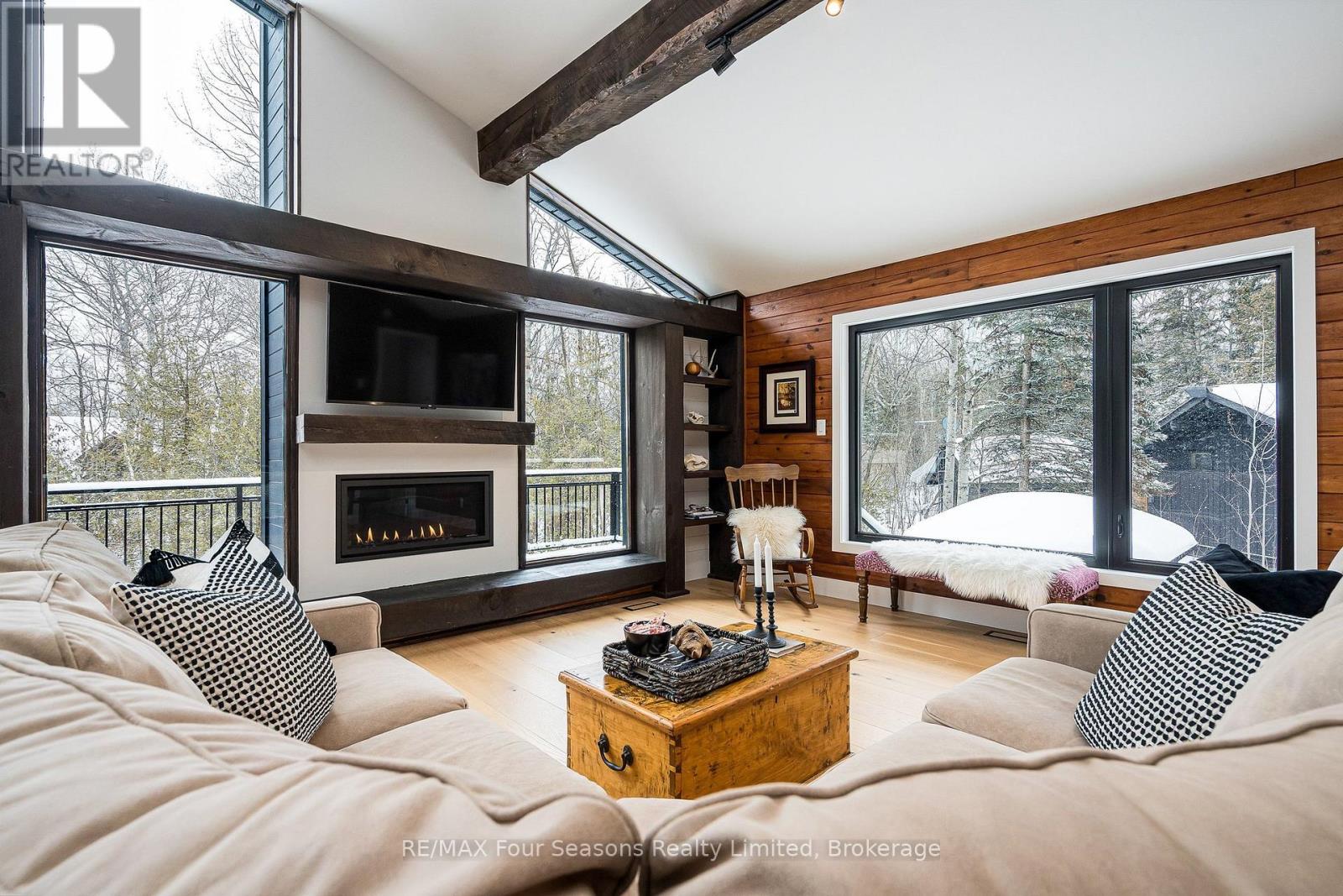 131 Chamonix Crescent, Blue Mountains, Ontario  L9Y 0S7 - Photo 21 - X12804762