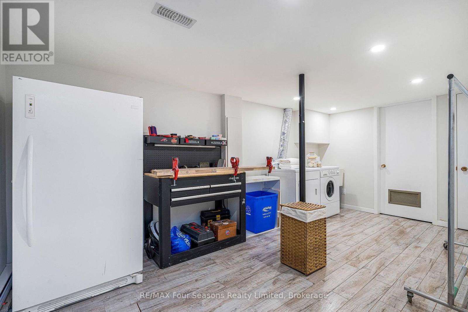 131 Chamonix Crescent, Blue Mountains, Ontario  L9Y 0S7 - Photo 39 - X12804762