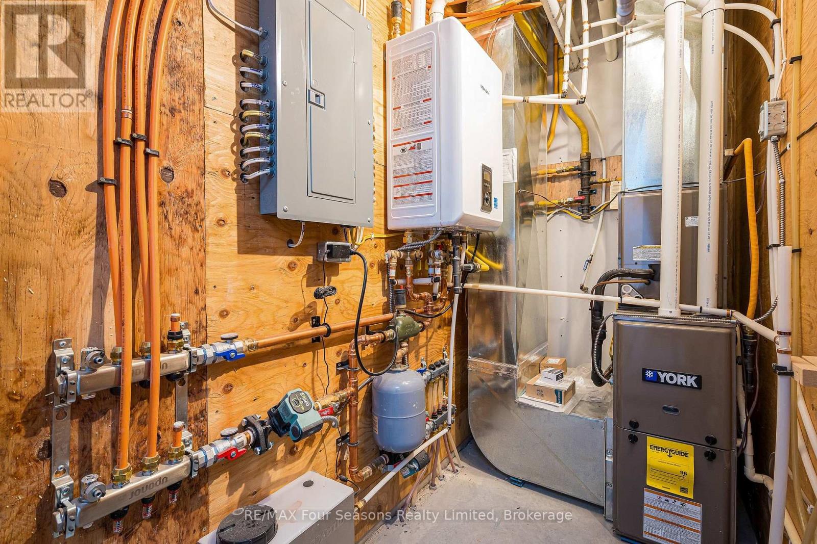 131 Chamonix Crescent, Blue Mountains, Ontario  L9Y 0S7 - Photo 40 - X12804762