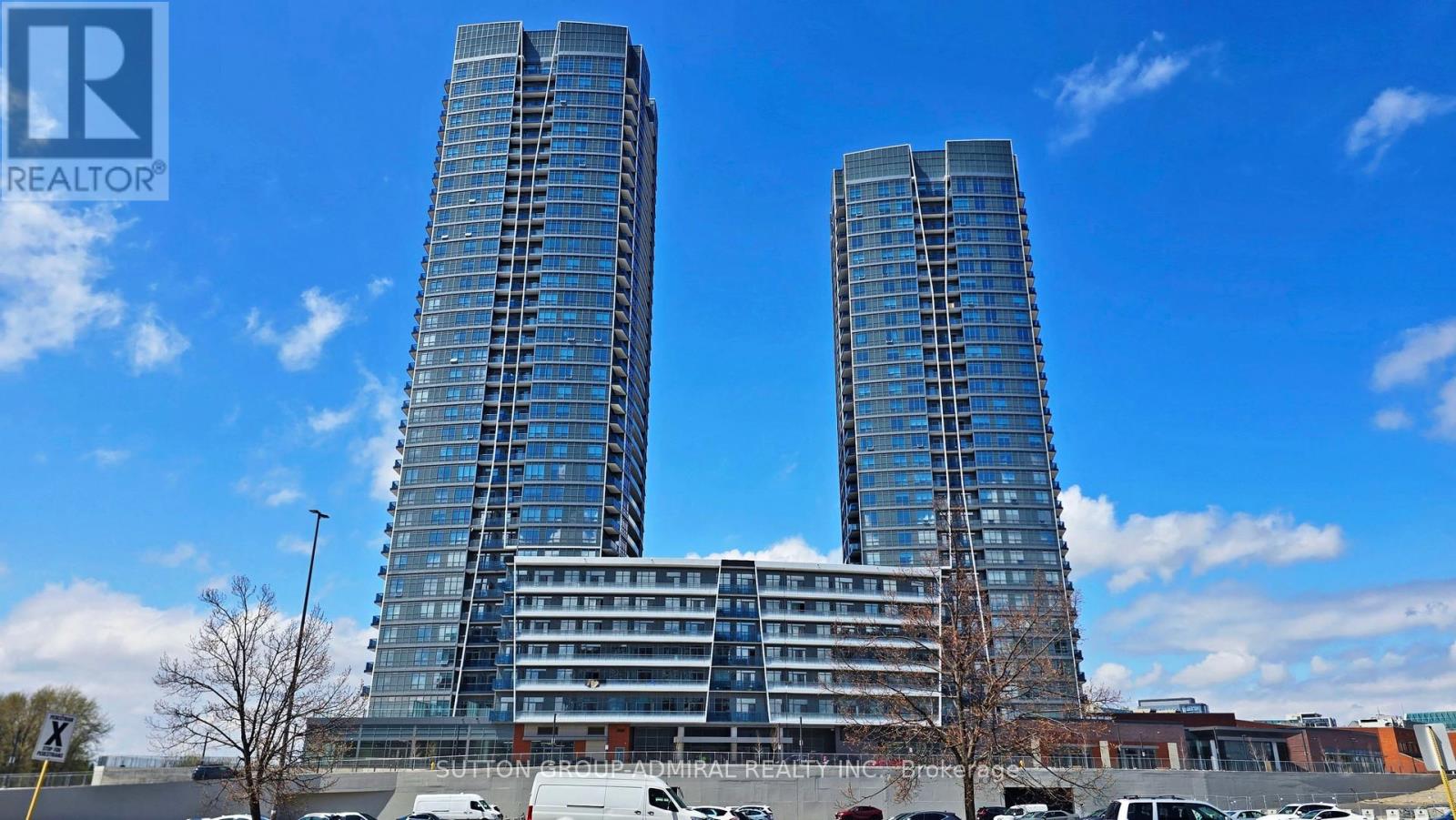 B-325 - 50 Upper Mall Way, Vaughan, Ontario  L4J 4P8 - Photo 1 - N12816726