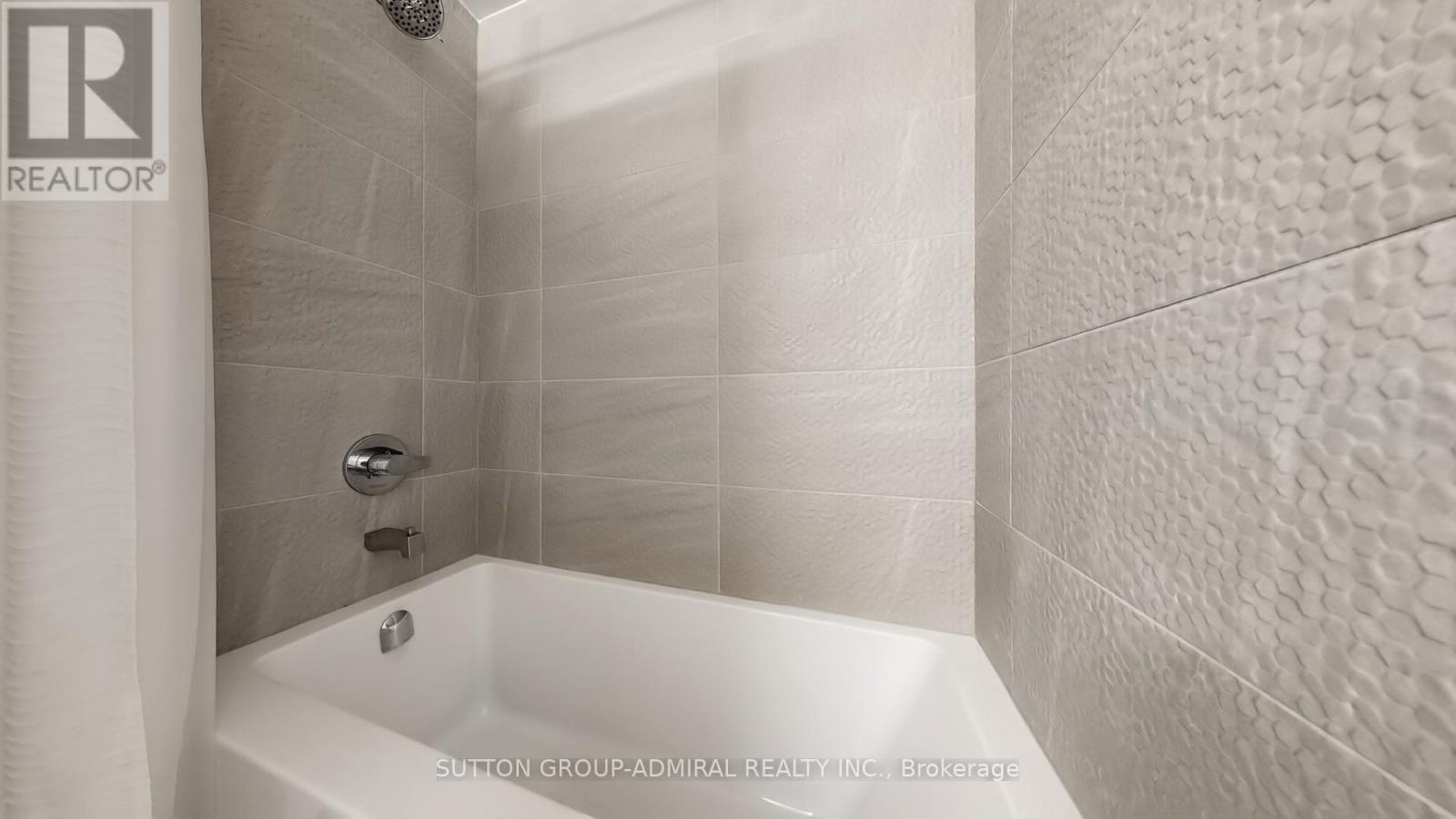 B-325 - 50 Upper Mall Way, Vaughan, Ontario  L4J 4P8 - Photo 14 - N12816726