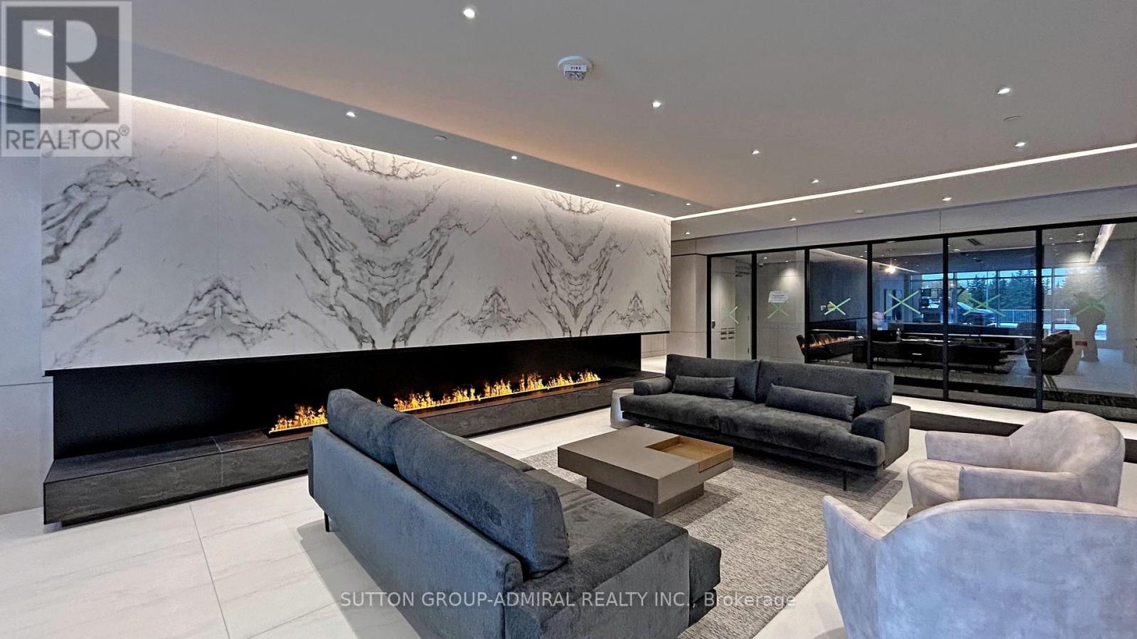 B-325 - 50 Upper Mall Way, Vaughan, Ontario  L4J 4P8 - Photo 3 - N12816726