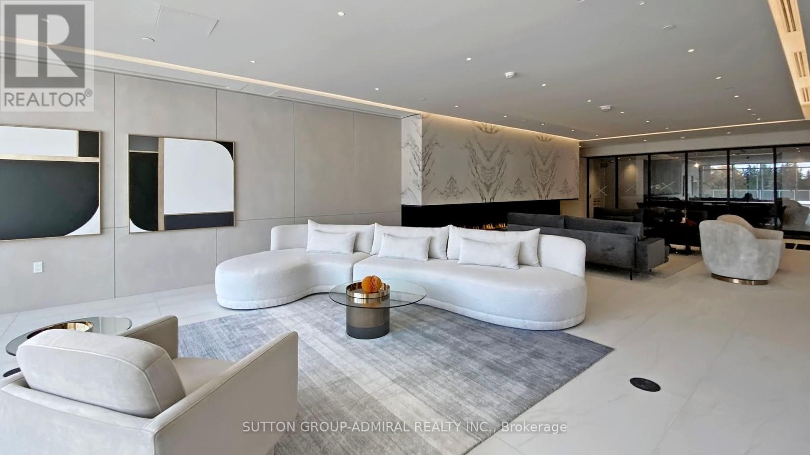 B-325 - 50 Upper Mall Way, Vaughan, Ontario  L4J 4P8 - Photo 4 - N12816726