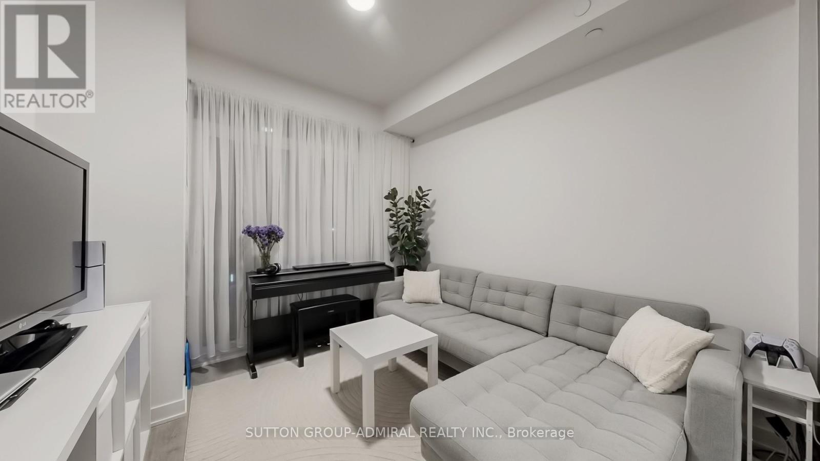 B-325 - 50 Upper Mall Way, Vaughan, Ontario  L4J 4P8 - Photo 6 - N12816726