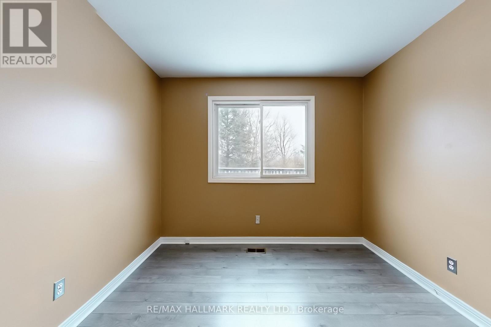 1022 Janette Street, Newmarket, Ontario  L3Y 3C5 - Photo 16 - N12816858