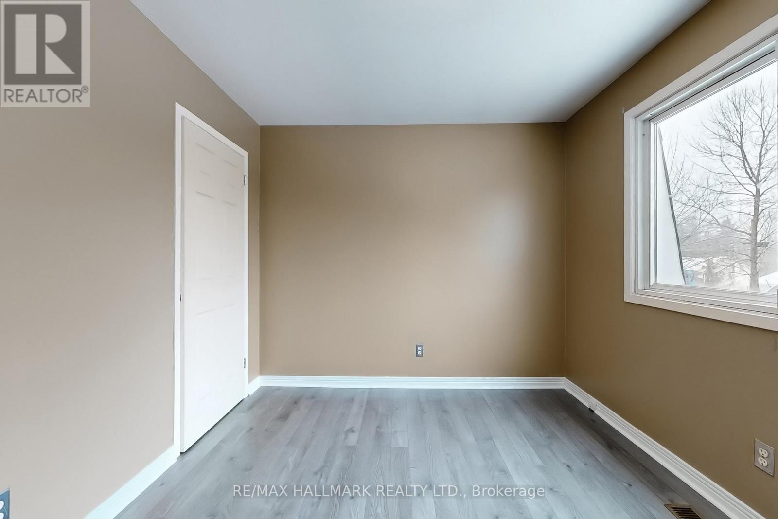 1022 Janette Street, Newmarket, Ontario  L3Y 3C5 - Photo 17 - N12816858