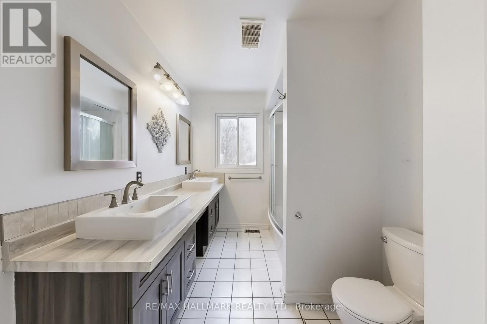 1022 Janette Street, Newmarket, Ontario  L3Y 3C5 - Photo 20 - N12816858