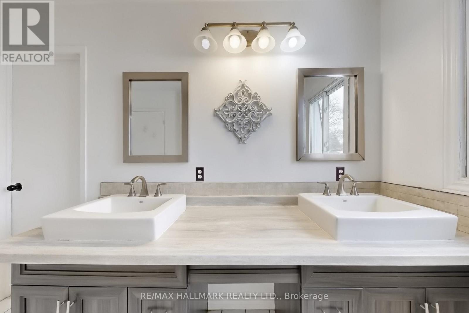 1022 Janette Street, Newmarket, Ontario  L3Y 3C5 - Photo 21 - N12816858