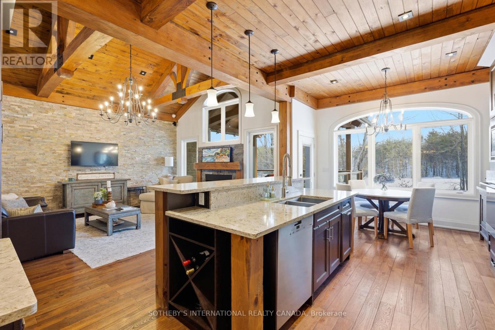 7 Ridgewood Court, Oro-Medonte (Horseshoe Valley), Ontario  L0L 2L0 - Photo 7 - S12816760