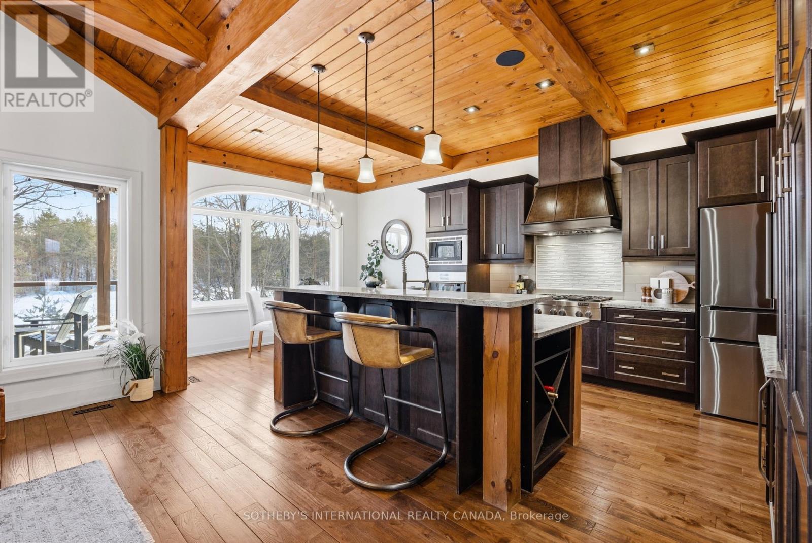 7 Ridgewood Court, Oro-Medonte (Horseshoe Valley), Ontario  L0L 2L0 - Photo 9 - S12816760