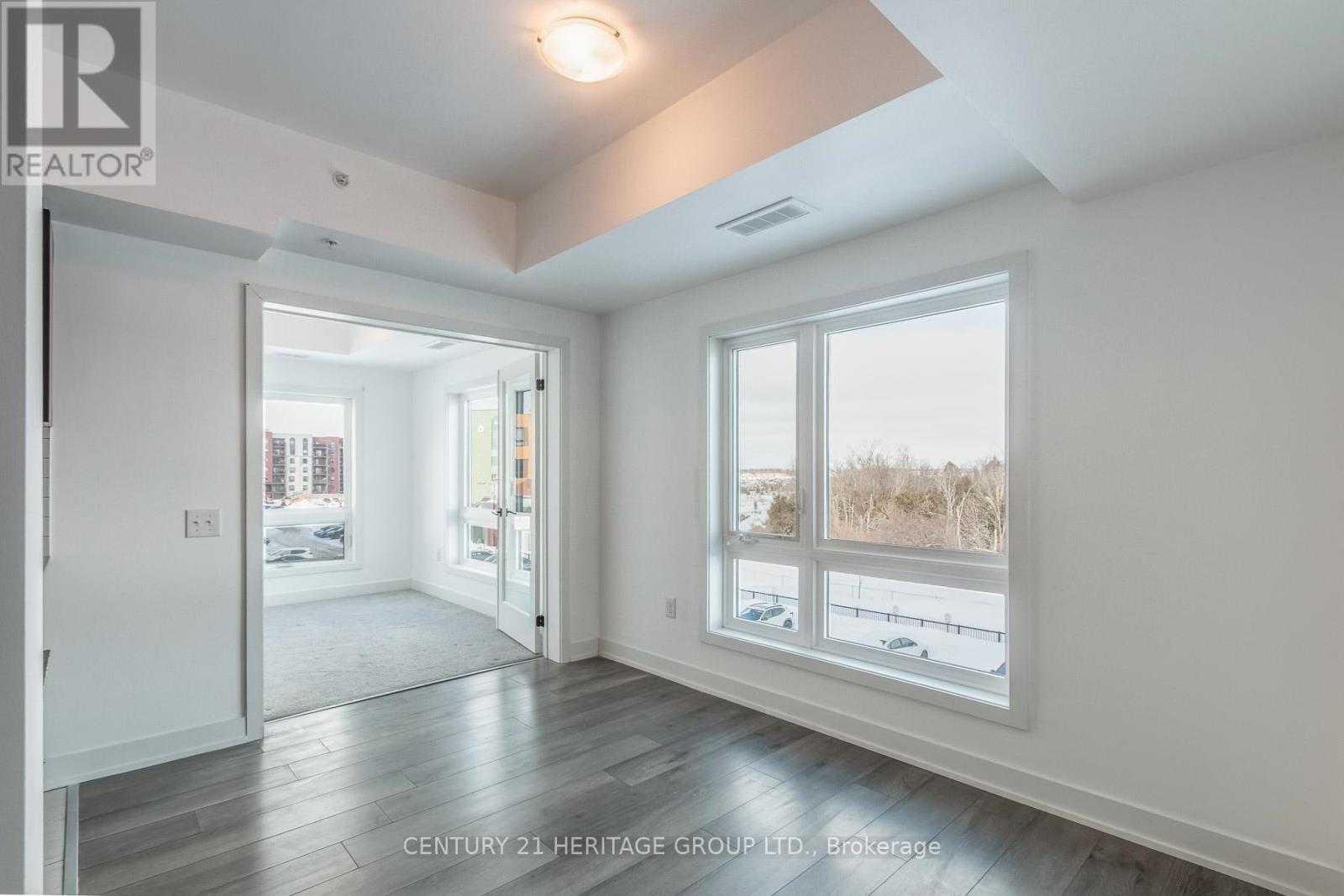 201 - 10 Culinary Lane, Barrie, Ontario L9J 0C2 - Photo 13 - S12816802