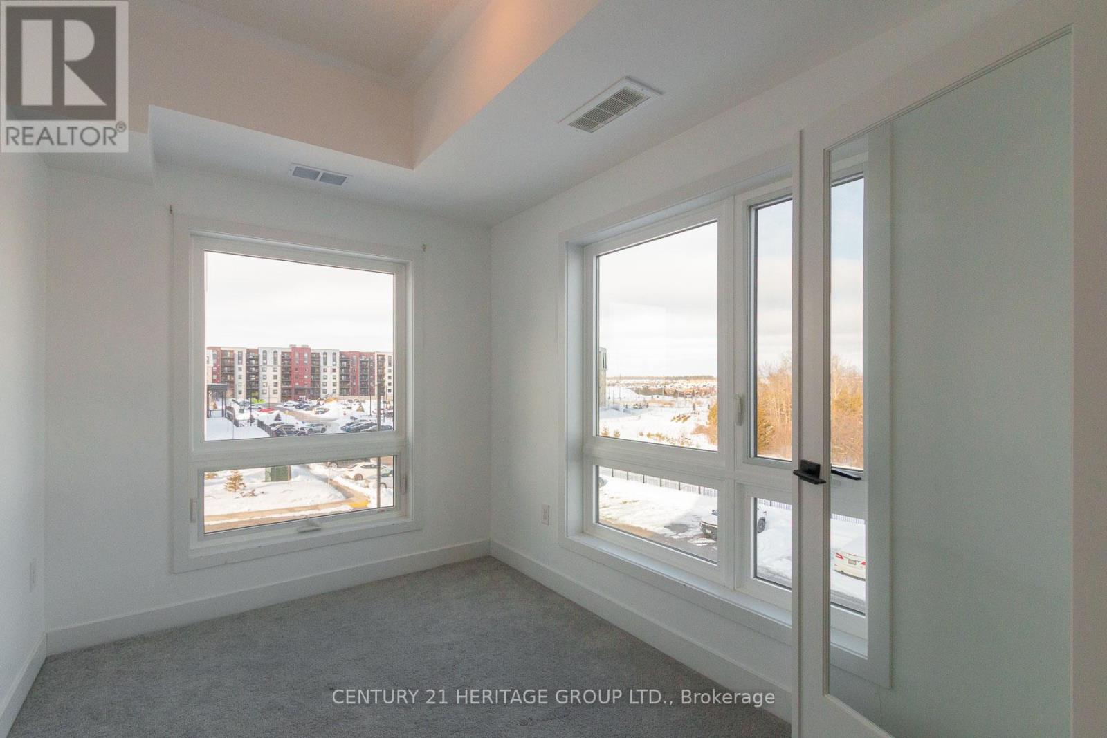 201 - 10 Culinary Lane, Barrie, Ontario L9J 0C2 - Photo 14 - S12816802