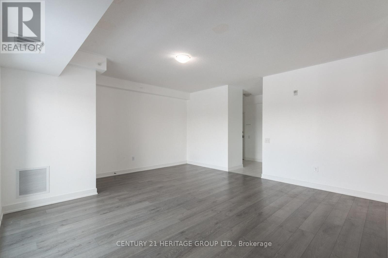 201 - 10 Culinary Lane, Barrie, Ontario L9J 0C2 - Photo 5 - S12816802