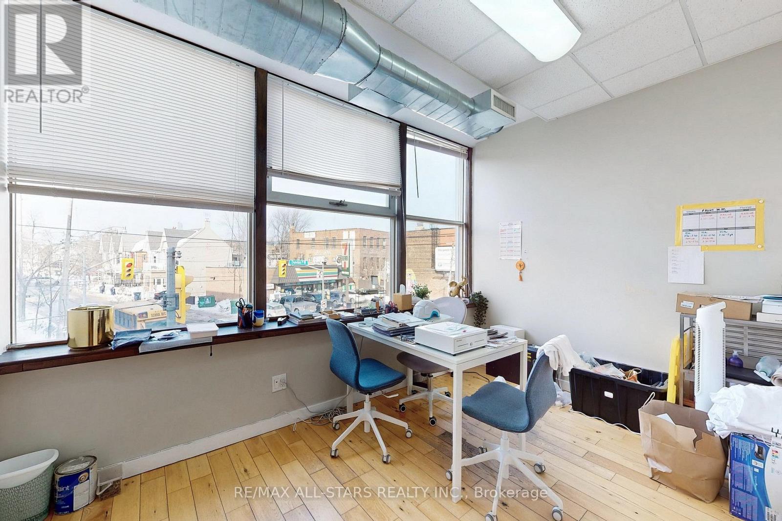 300 - 1269 Dundas Street W, Toronto, Ontario  M6J 1H1 - Photo 13 - C12815198