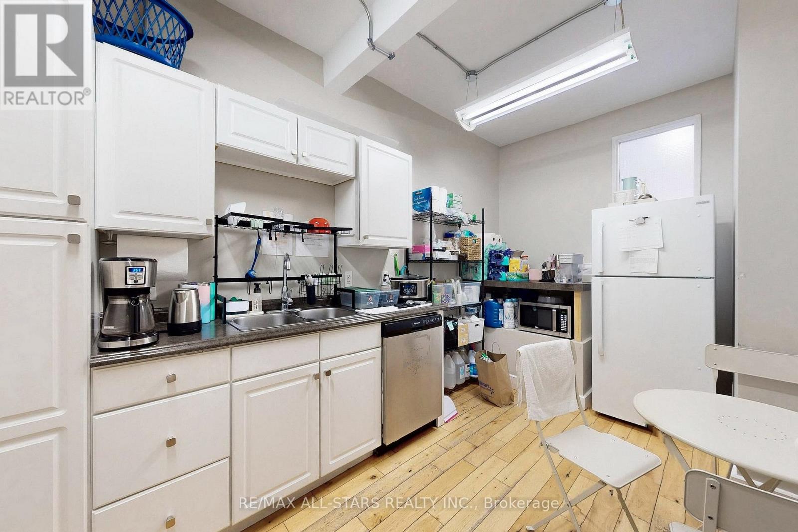 300 - 1269 Dundas Street W, Toronto, Ontario  M6J 1H1 - Photo 11 - C12815198
