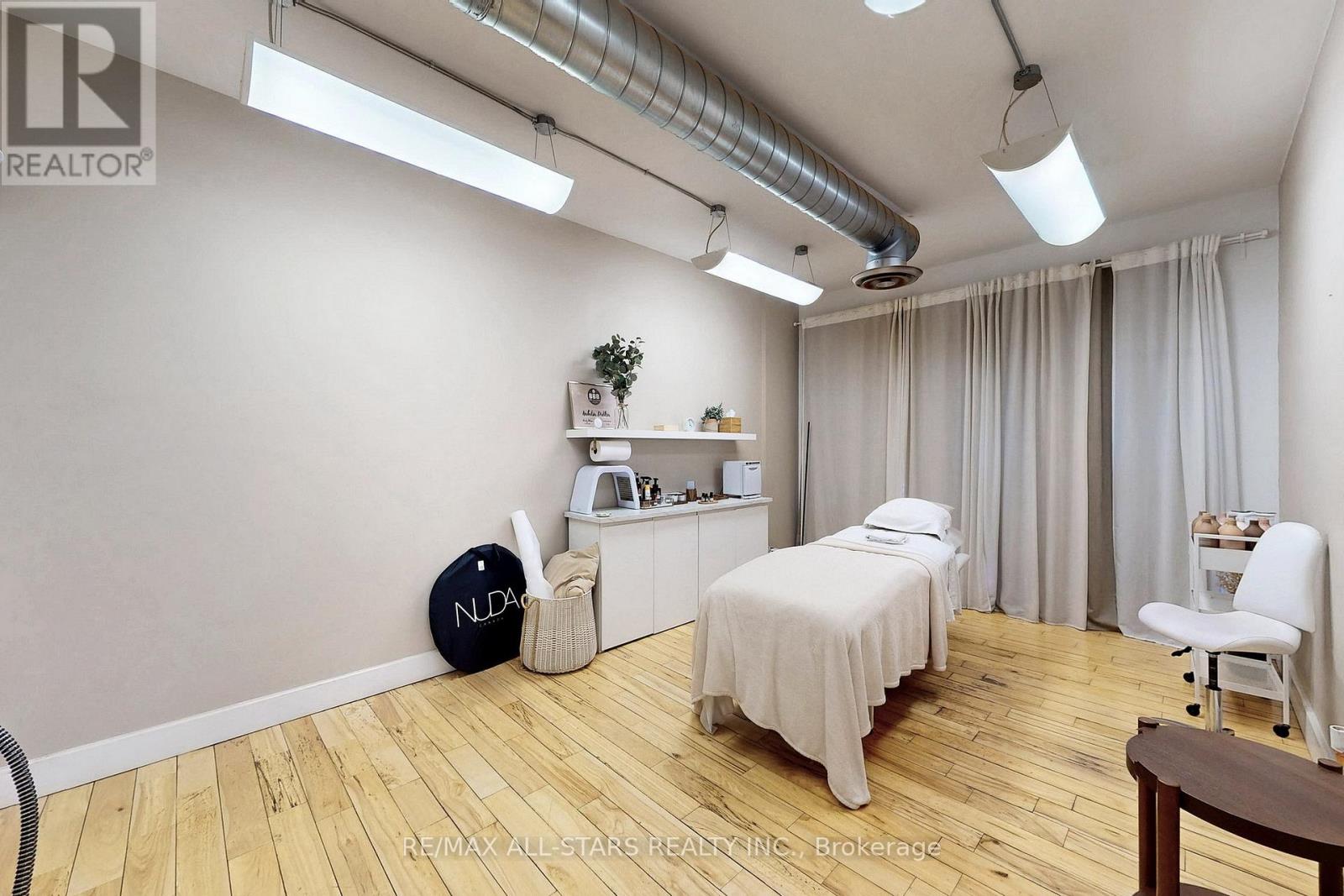 300 - 1269 Dundas Street W, Toronto, Ontario  M6J 1H1 - Photo 23 - C12815198