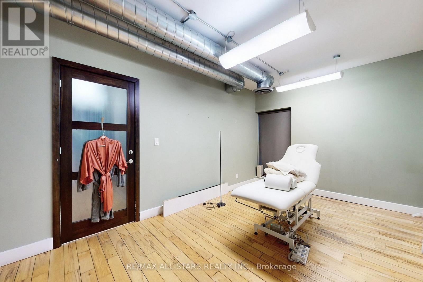 300 - 1269 Dundas Street W, Toronto, Ontario  M6J 1H1 - Photo 25 - C12815198