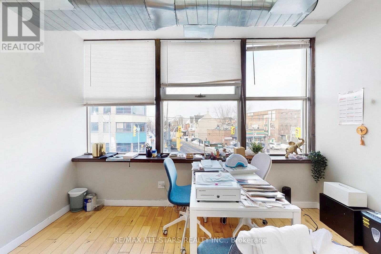 300 - 1269 Dundas Street W, Toronto, Ontario  M6J 1H1 - Photo 14 - C12815198