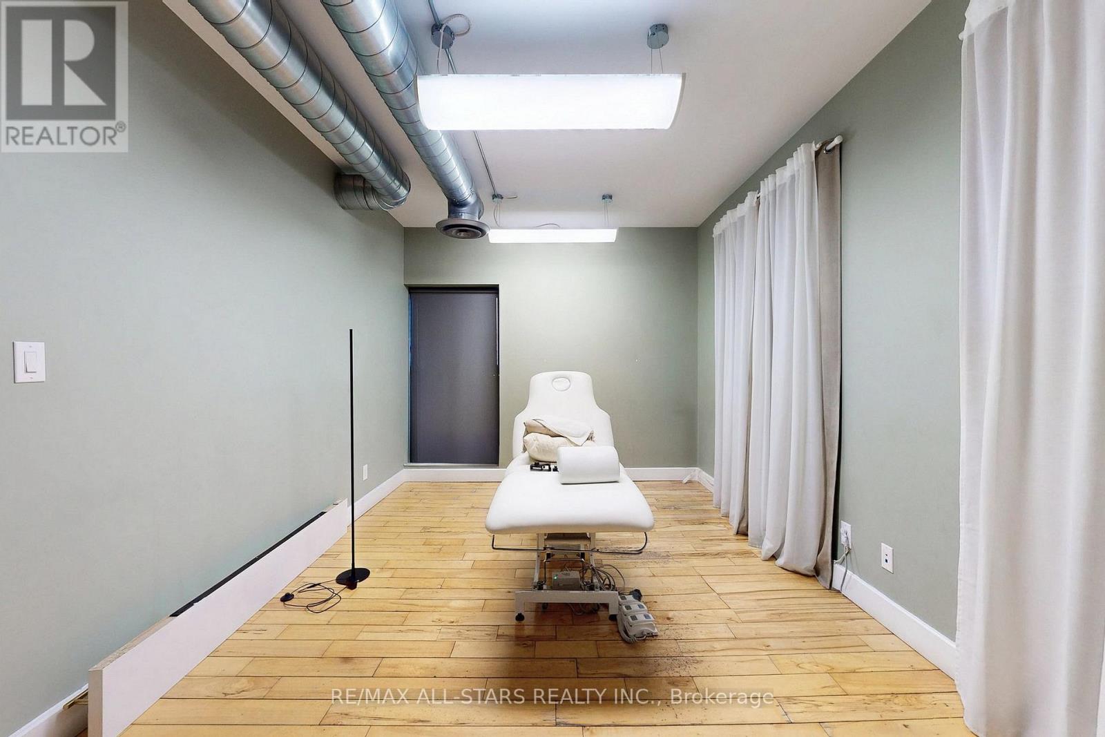 300 - 1269 Dundas Street W, Toronto, Ontario  M6J 1H1 - Photo 24 - C12815198