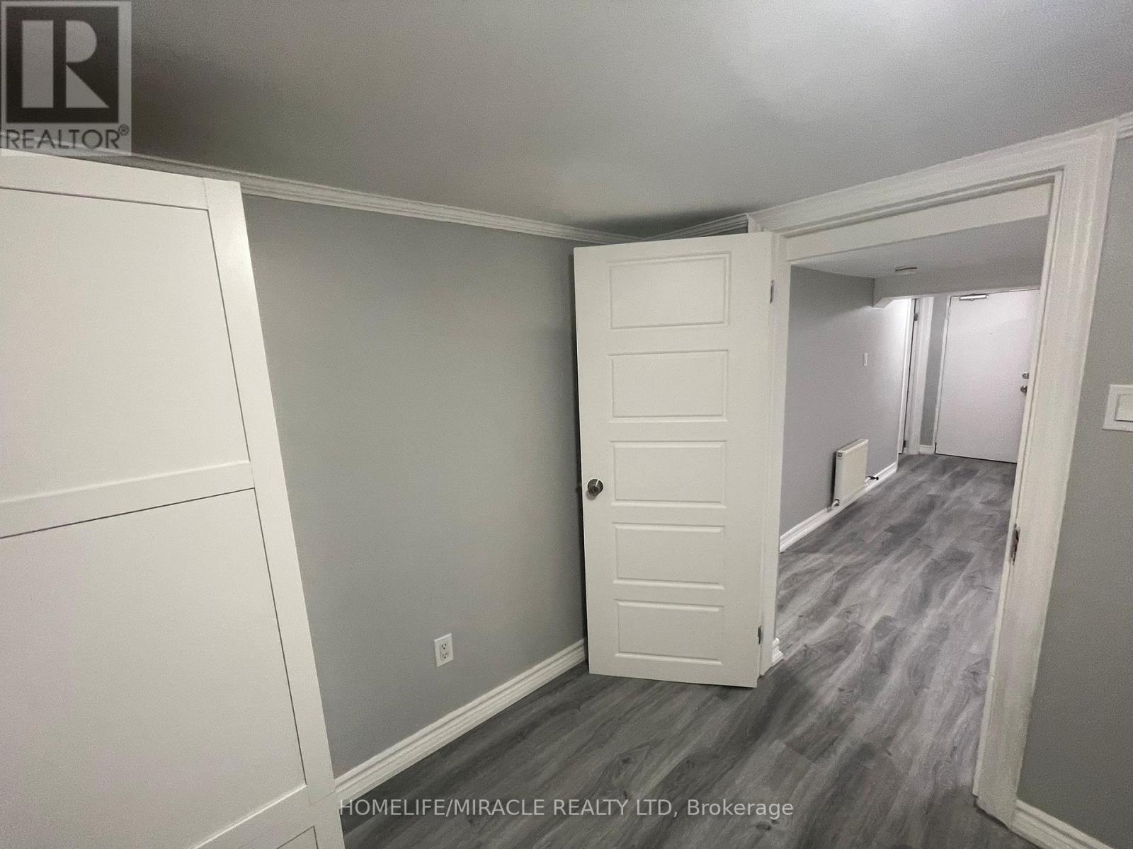 7 - 78 Fifth Street S, Toronto, Ontario  M8V 2Z3 - Photo 14 - W12804376