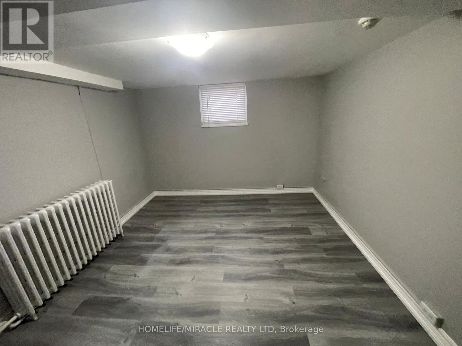 7 - 78 Fifth Street S, Toronto, Ontario  M8V 2Z3 - Photo 9 - W12804376