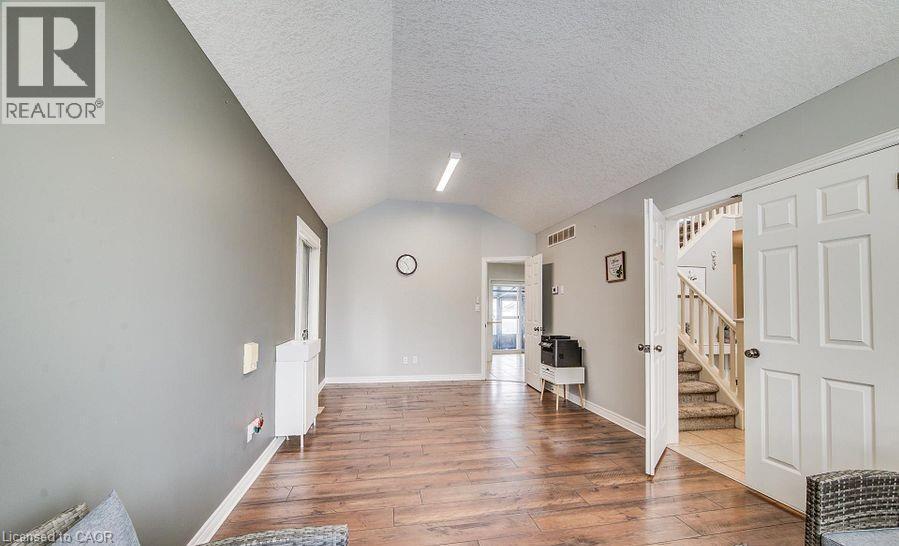 127 Falcon Drive, Woodstock, Ontario  N4T 1V5 - Photo 5 - 40807461