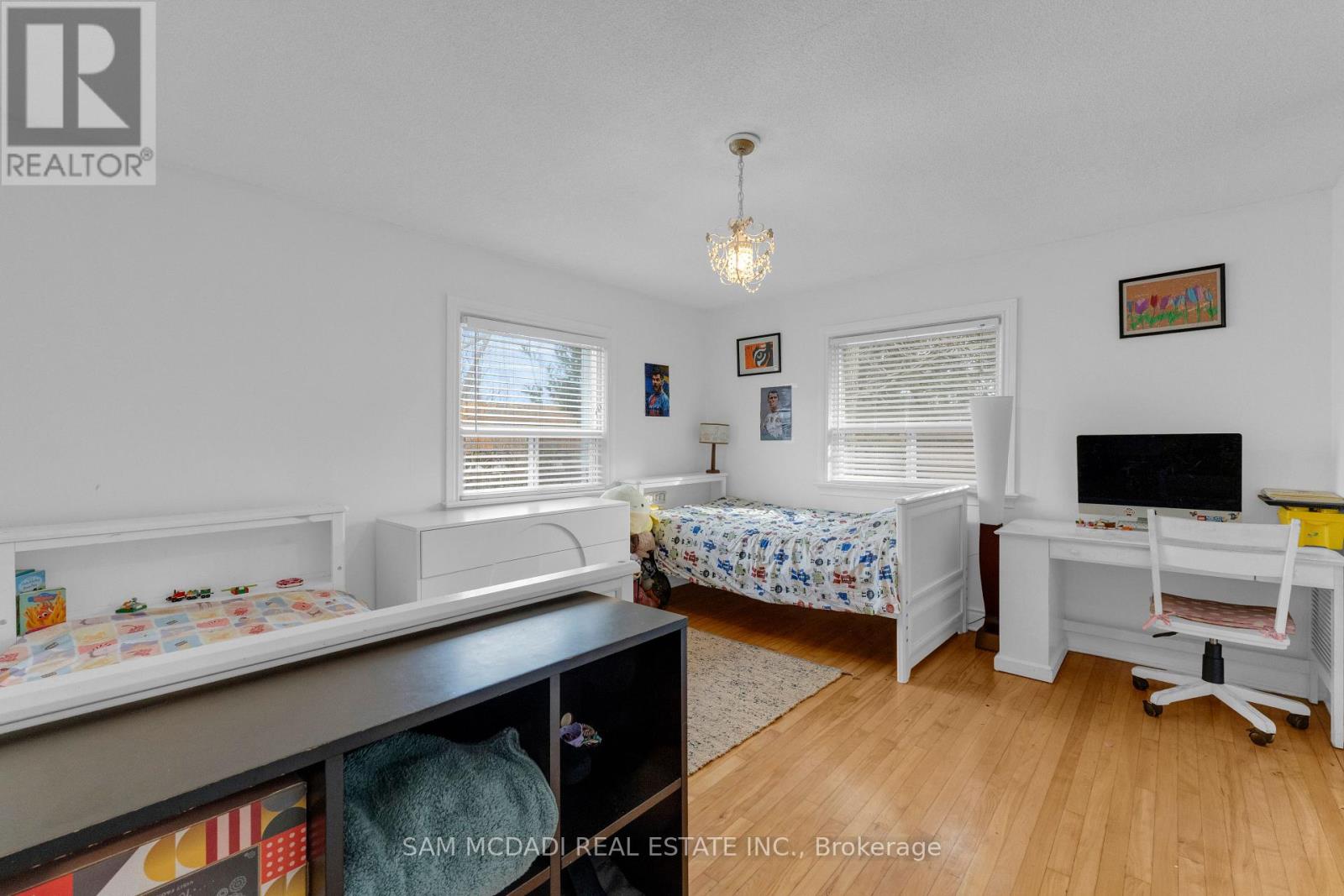 1235 Old River Road, Mississauga, Ontario  L5G 3G2 - Photo 13 - W12816694