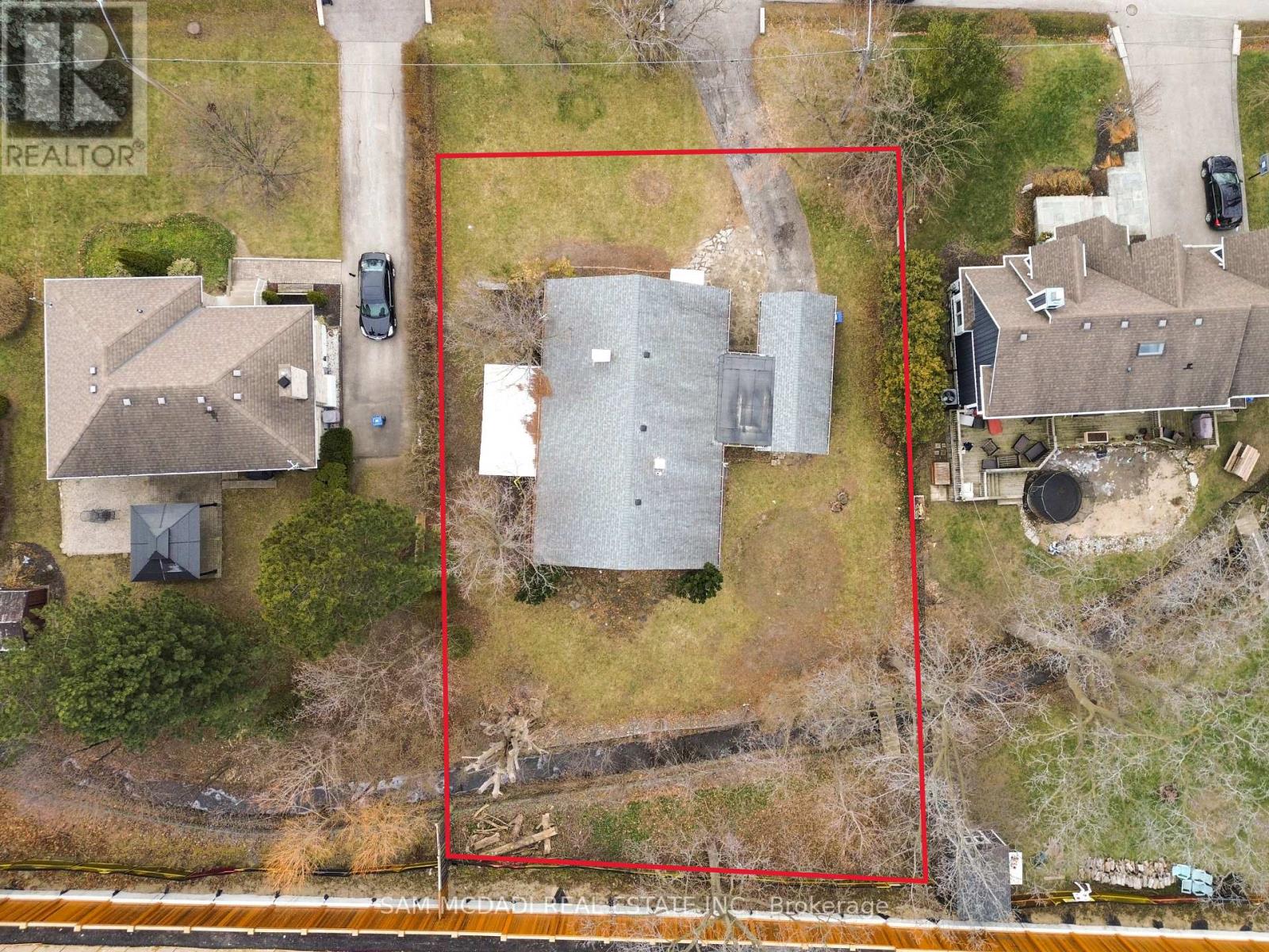 1235 Old River Road, Mississauga, Ontario  L5G 3G2 - Photo 21 - W12816694