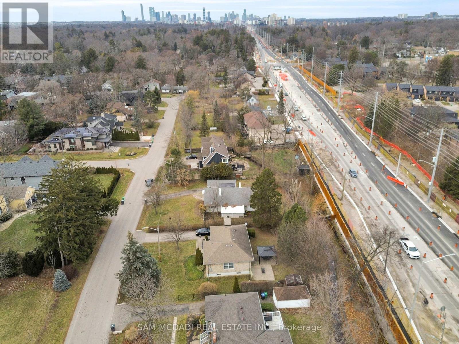 1235 Old River Road, Mississauga, Ontario  L5G 3G2 - Photo 25 - W12816694