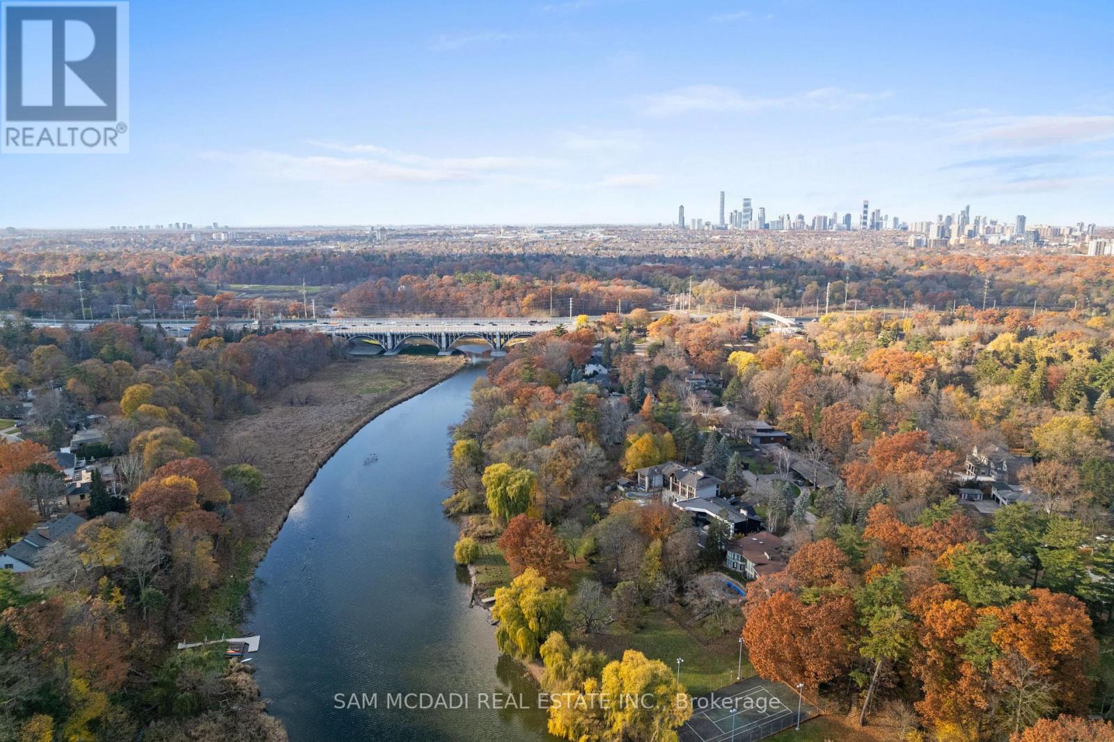 1235 Old River Road, Mississauga, Ontario  L5G 3G2 - Photo 26 - W12816694