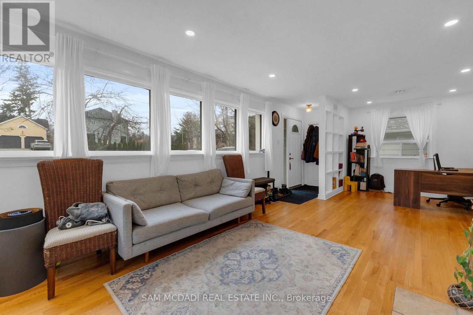 1235 Old River Road, Mississauga, Ontario  L5G 3G2 - Photo 4 - W12816694