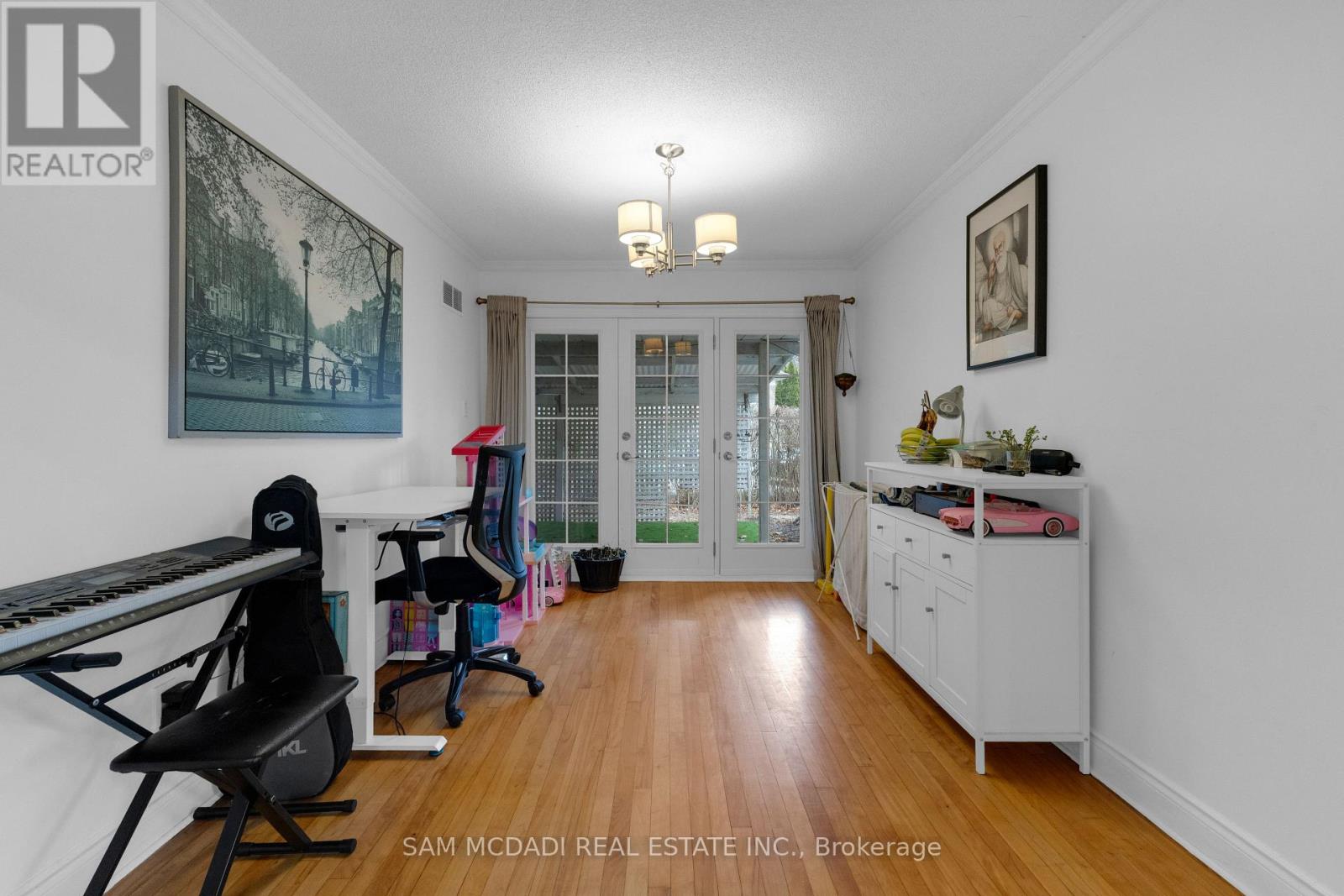 1235 Old River Road, Mississauga, Ontario  L5G 3G2 - Photo 6 - W12816694