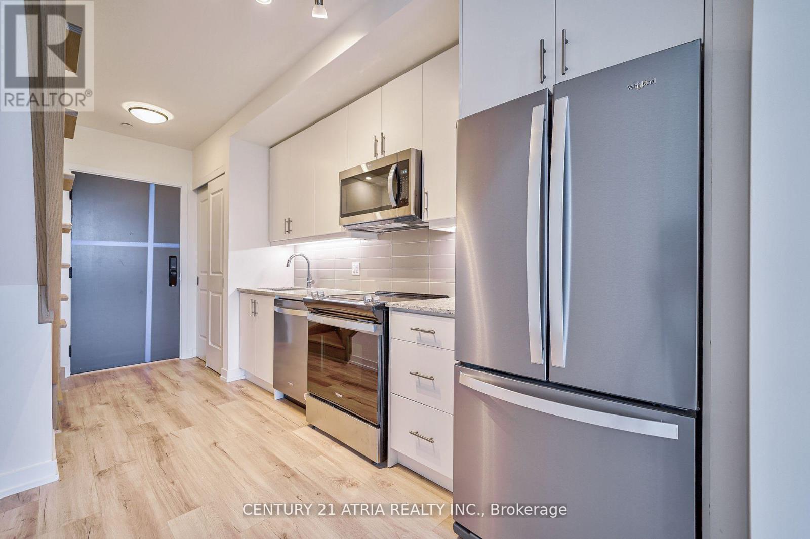 101 - 335 Wheat Boom Drive, Oakville, Ontario  L6H 7Y1 - Photo 10 - W12816732